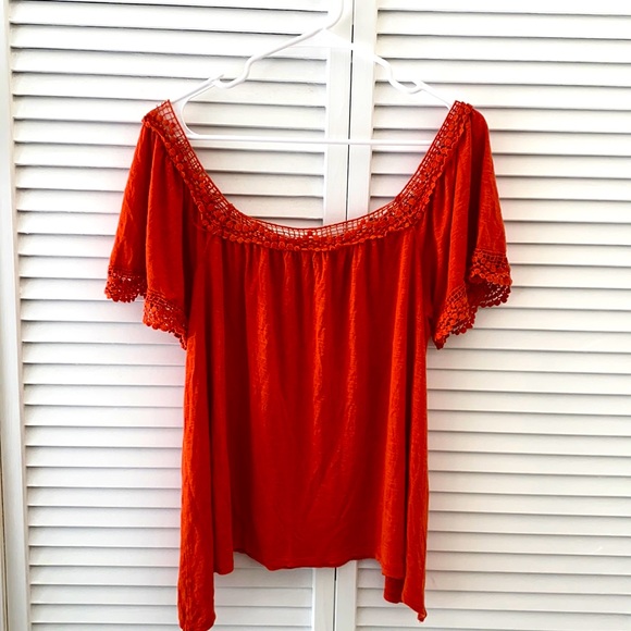 Elegant Fall 🍁 top. Medium but fits large 🥰 - Picture 1 of 2